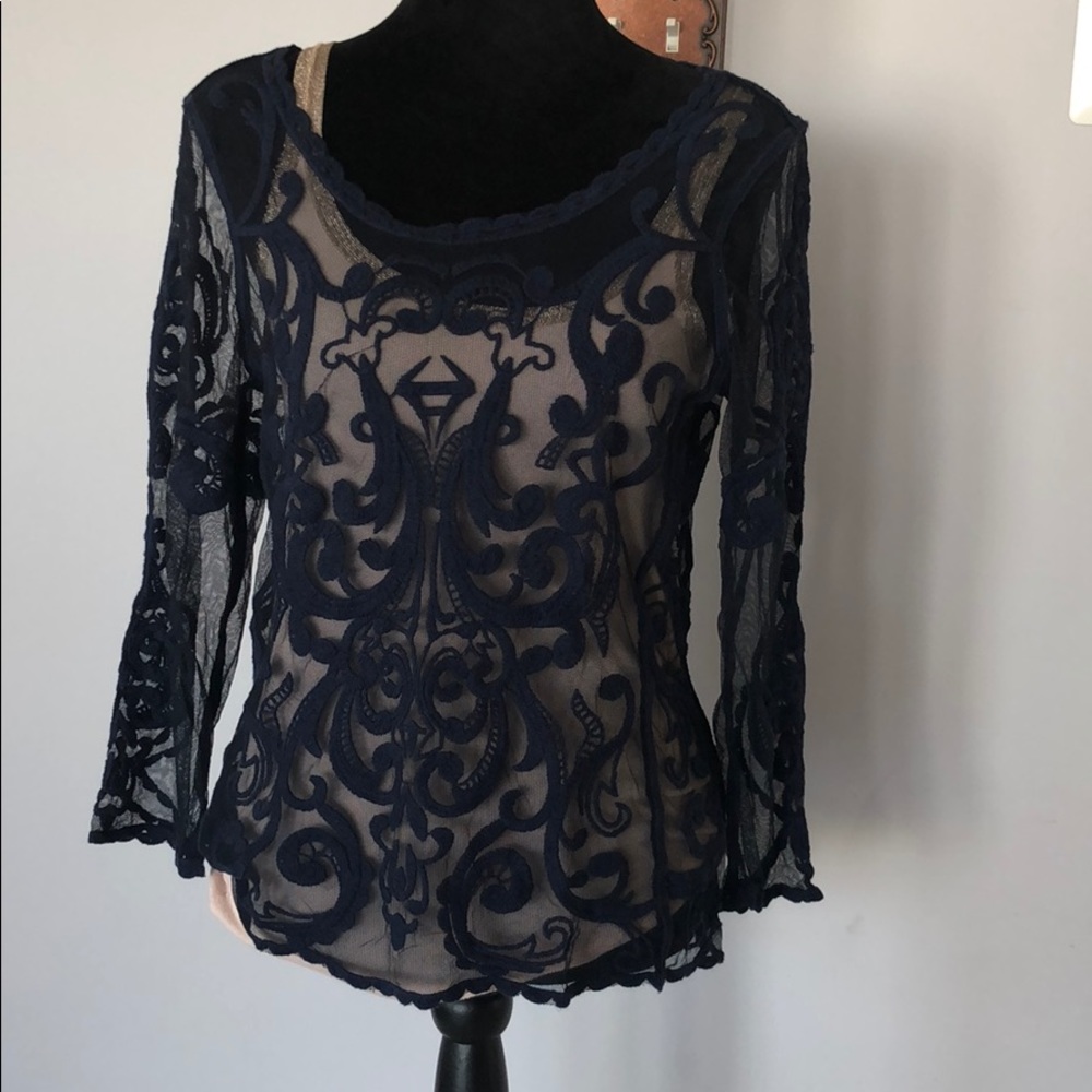 Beautiful top by EXPRESS 🌸